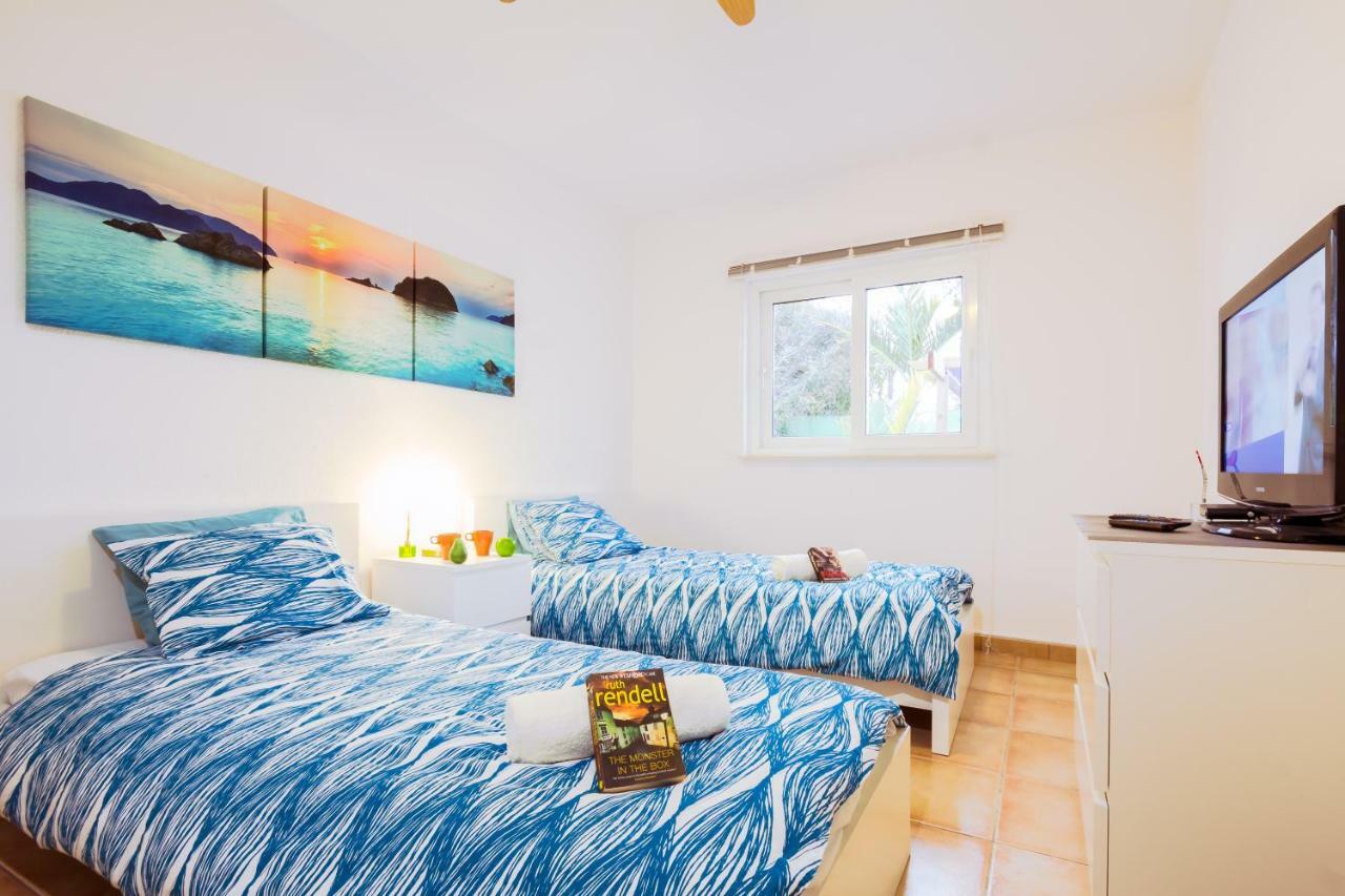 Villa Hibiscus Centrum Corralejo Beach Private Pool Family Luaran gambar